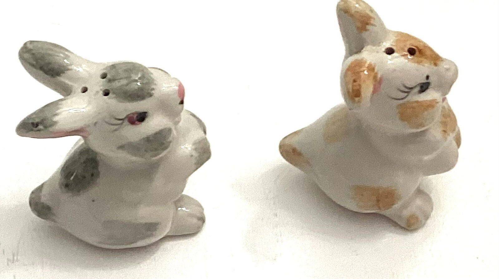 Set Of 2 Vintage Rabbit Shaped Salt And Pepper Shakers