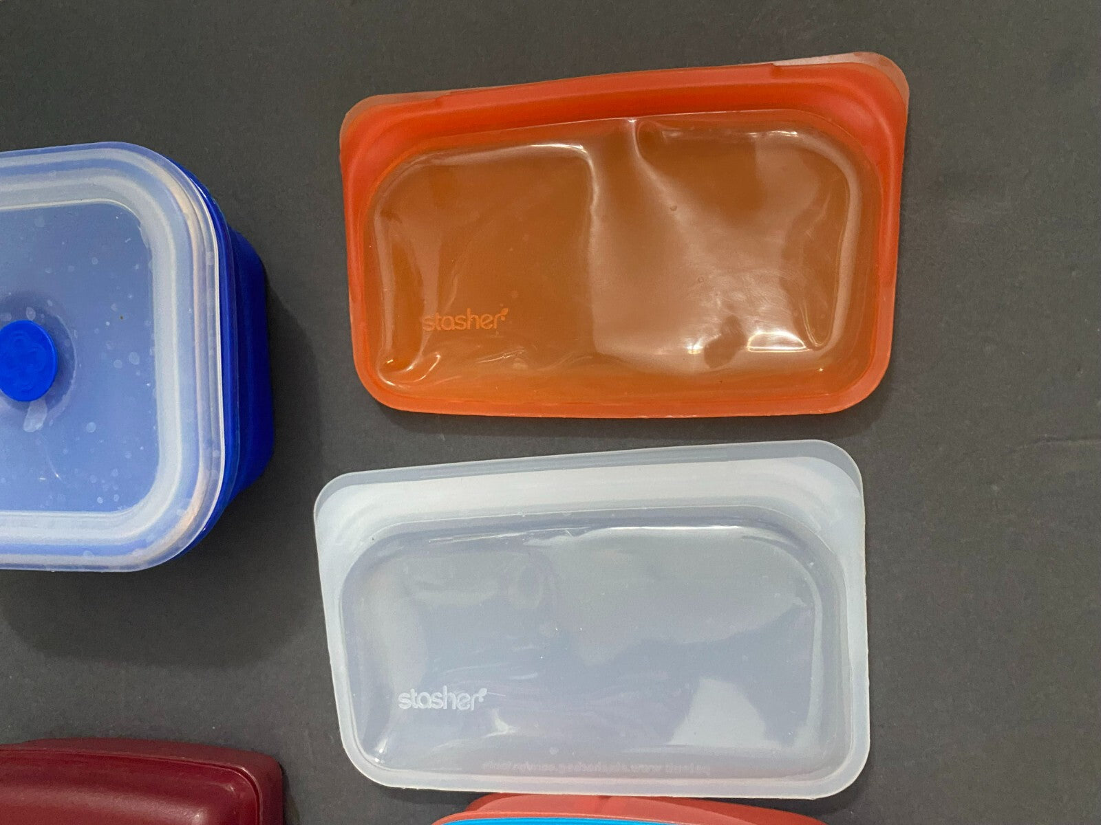 Lot Of 7 Tupperware Plastic Lunch Container & 2 Enveloppe Ones