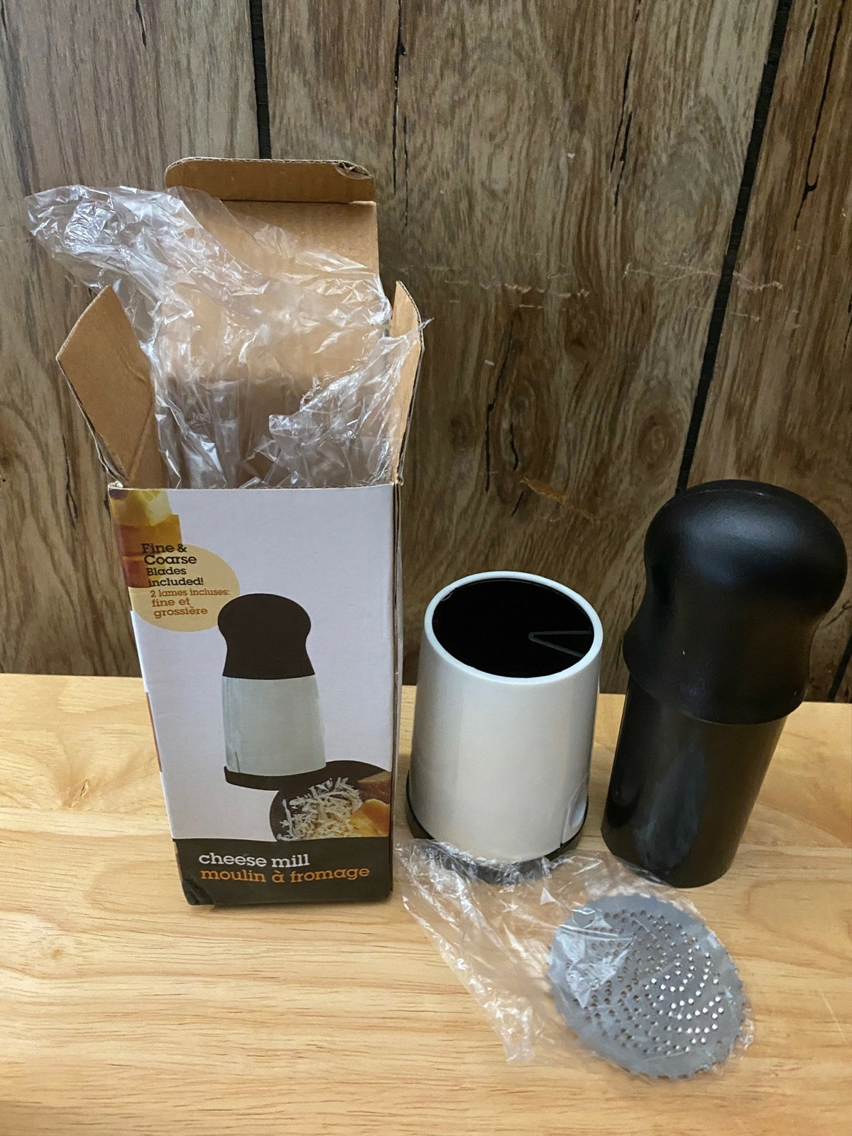 Manual Herb & Cheese Grinder Machine