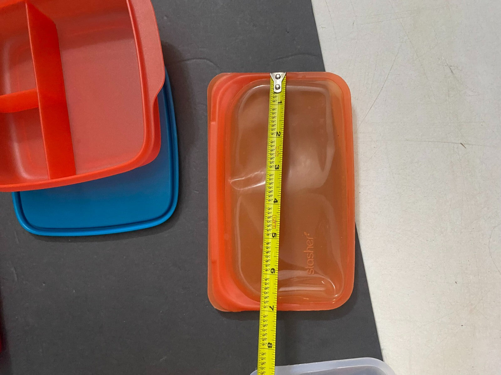 Lot Of 7 Tupperware Plastic Lunch Container & 2 Enveloppe Ones