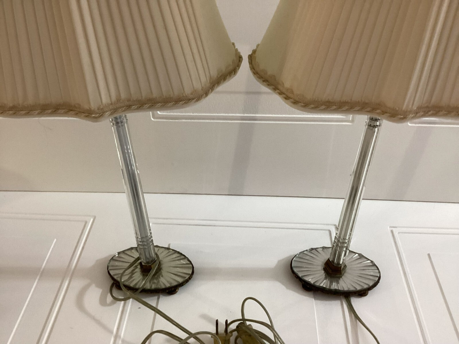 Set Of 2 Vintage Electric Powered 23 Inch Glass Stem Table Lamp With Shade