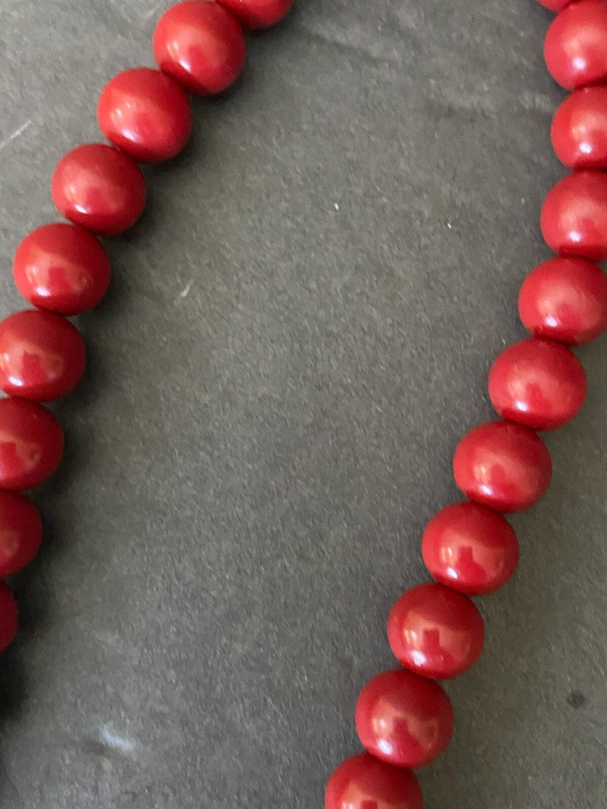 Vintage 9 Inches Solid Red Chunky Round Shaped Beaded Necklace
