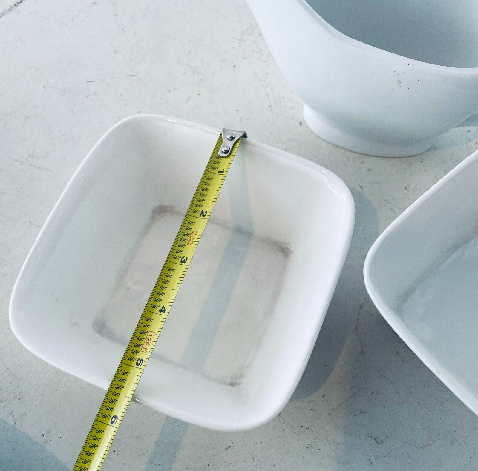 Kohls Gravy Boat And 2 Square Pieces 10 Strawberry Street Square Bowls - White
