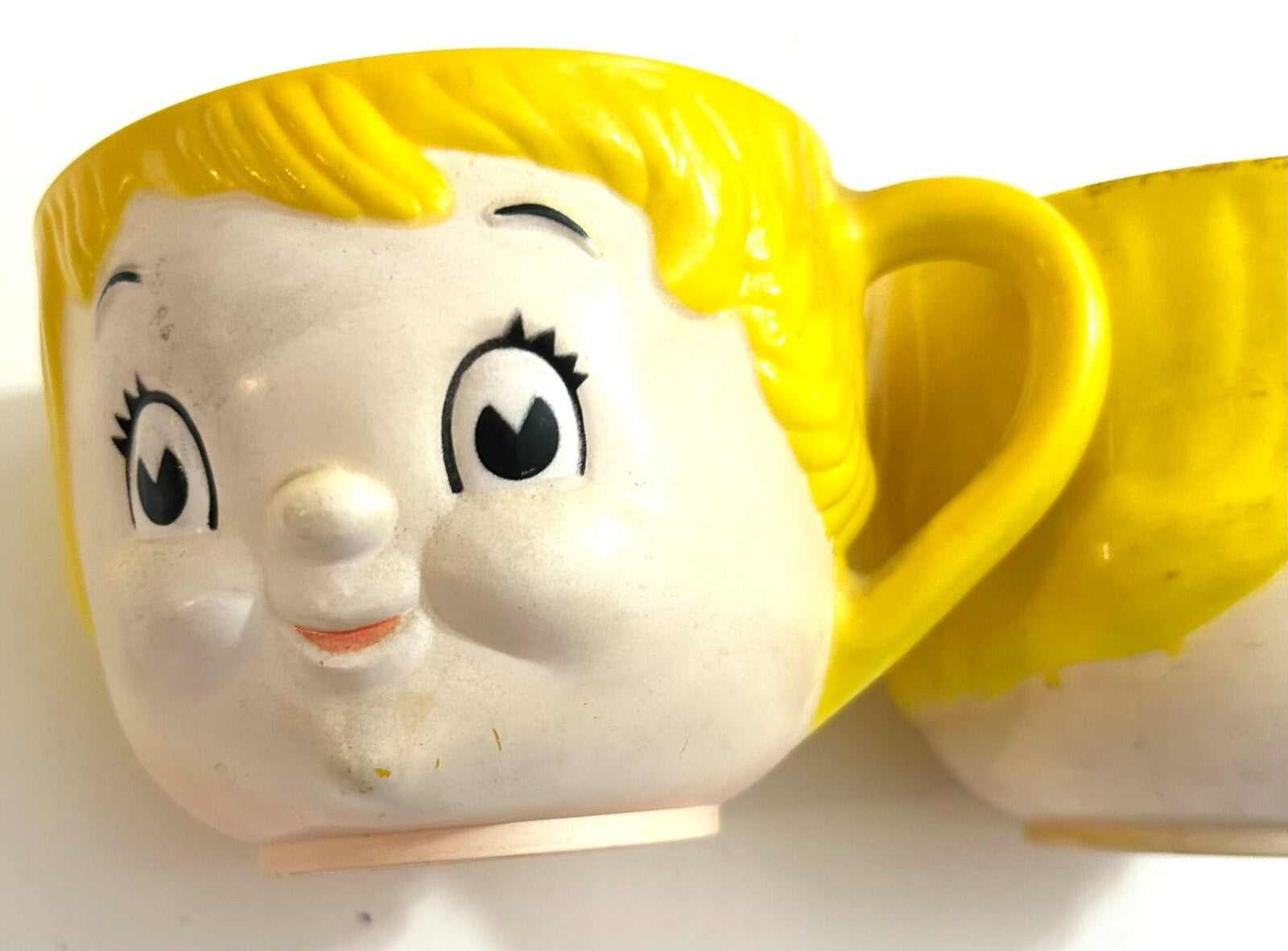 Lot Of 2 Vintage Campbells Soup Embossed Doll Face Dolly Dingle Kids Mug