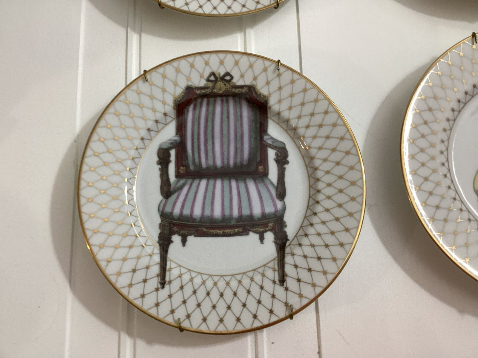Vintage Set 4 Fitz & Floyd Round Shaped 8 1/4 Inch Chairs Plates