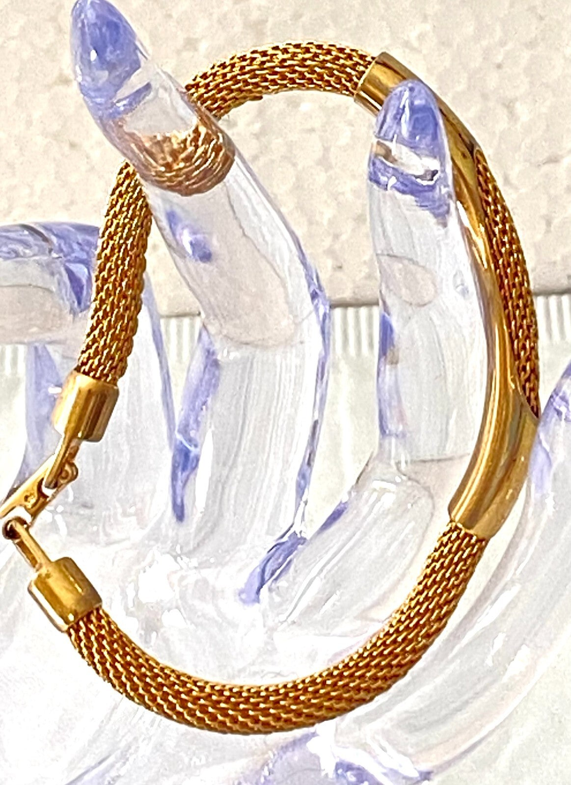 Vintage Avon Womens Signed Chain Bracelet Gold Tone Mesh