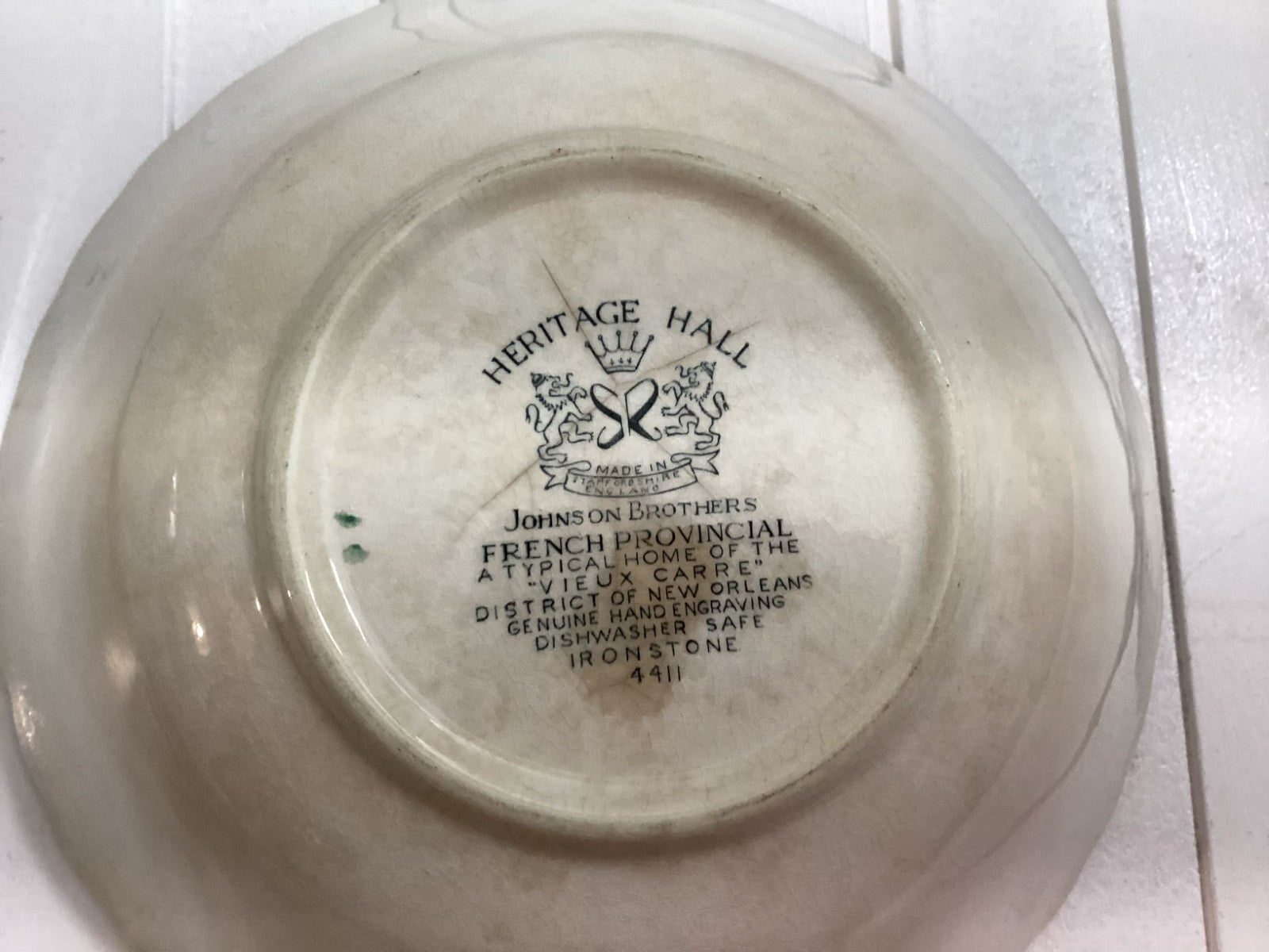 Johnson Brothers Heritage Hall Dinner Set - 12 Pieces