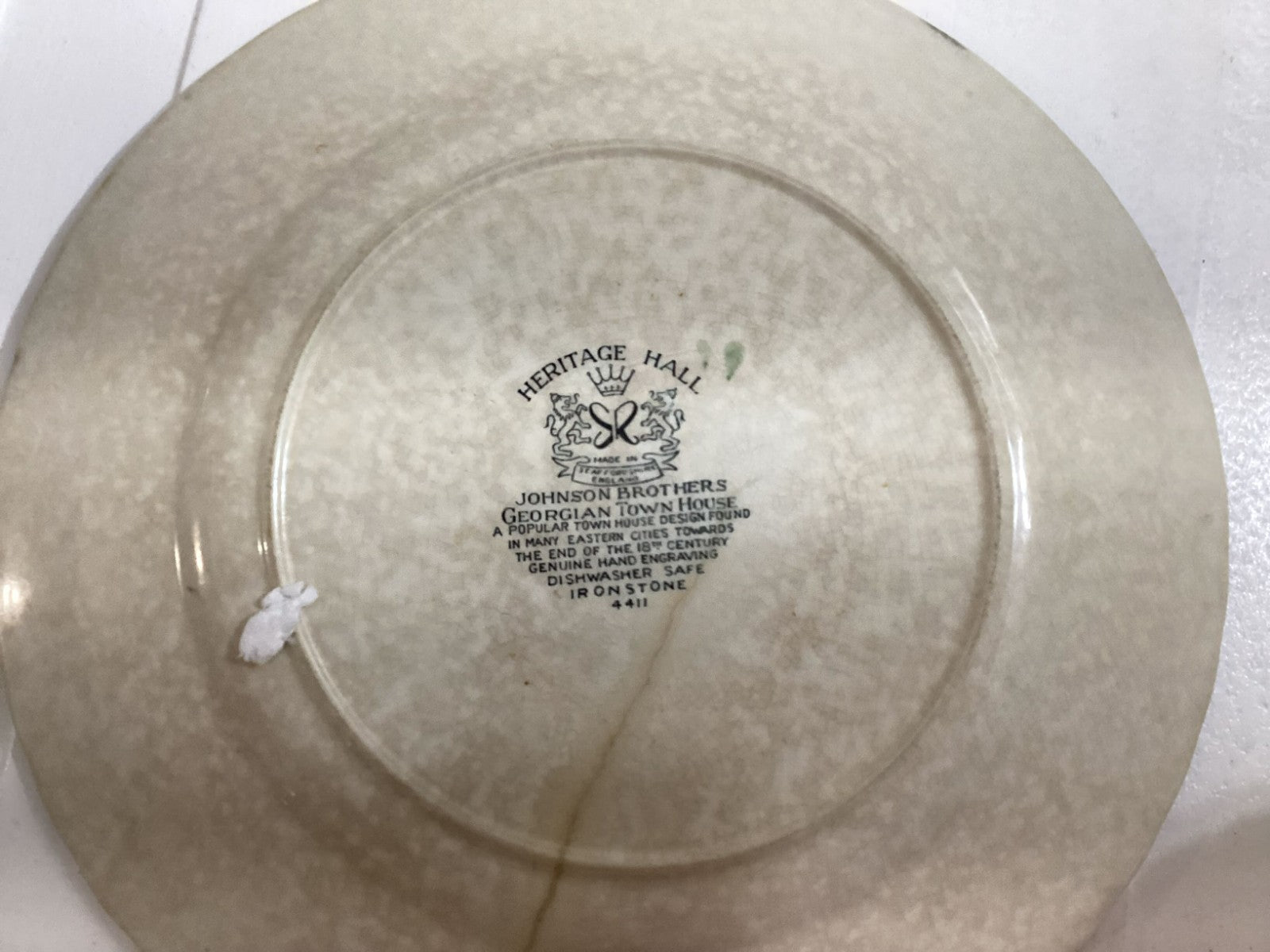 Johnson Brothers Heritage Hall Dinner Set - 12 Pieces