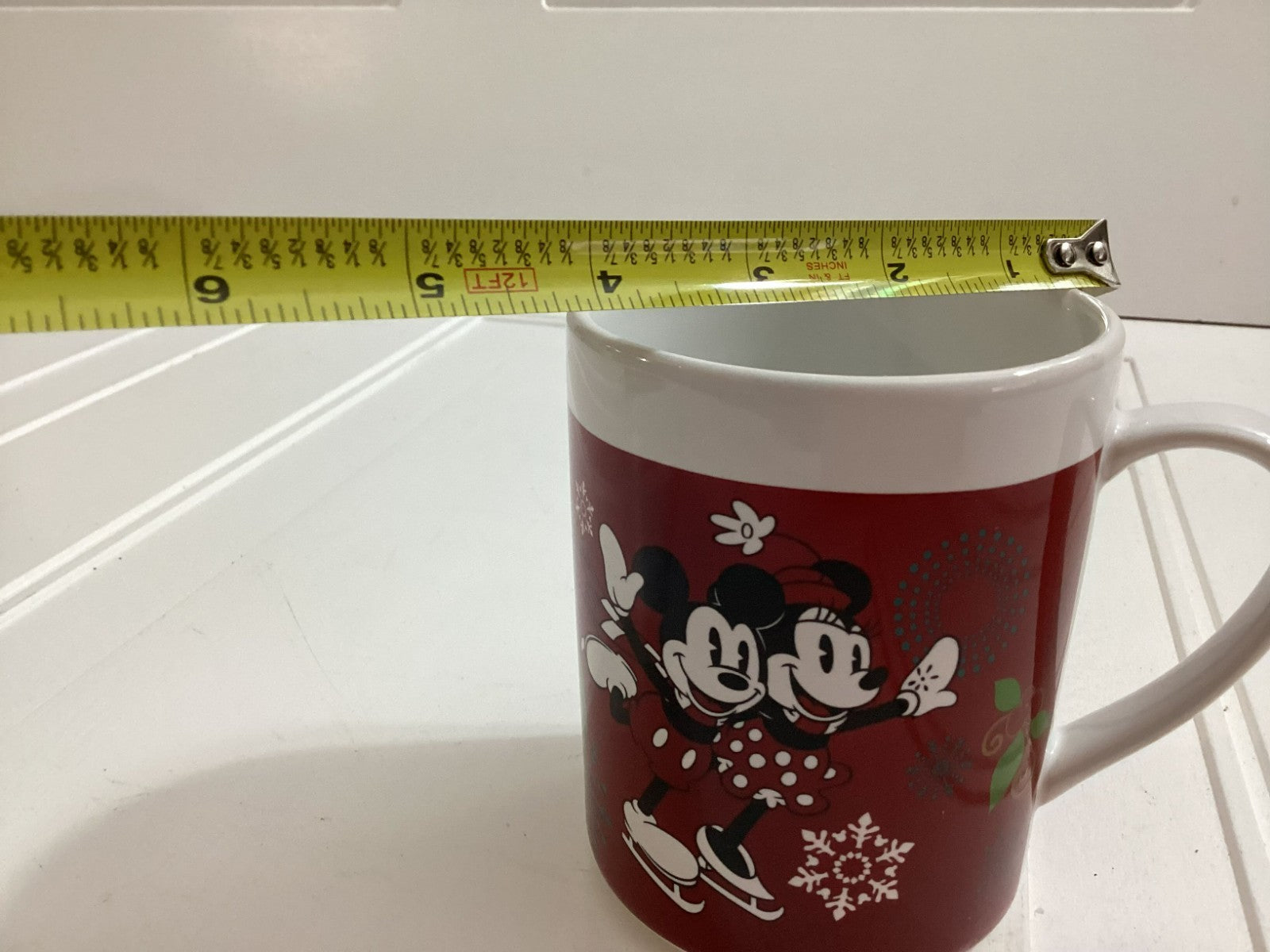 Zak Disney Mickey And Minnie Mouse Christmas Theme Mug