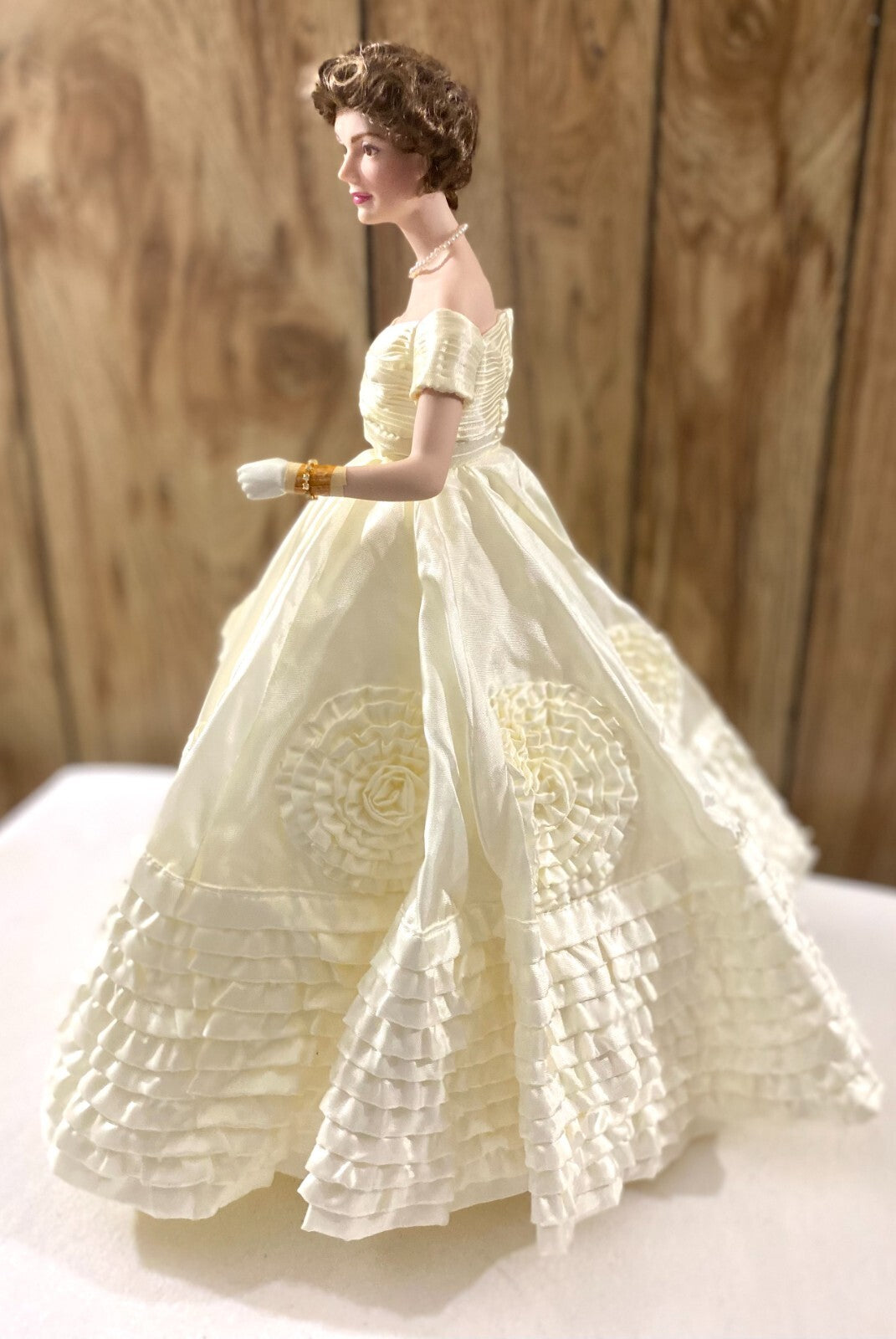 Franklin Heirloom The Jacqueline Kennedy In Wedding Dress Porcelain doll