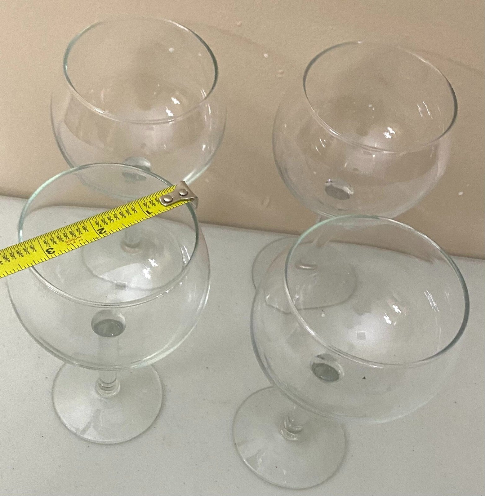 Lot Of 4 Wine Glasses 7 x 5 Inches