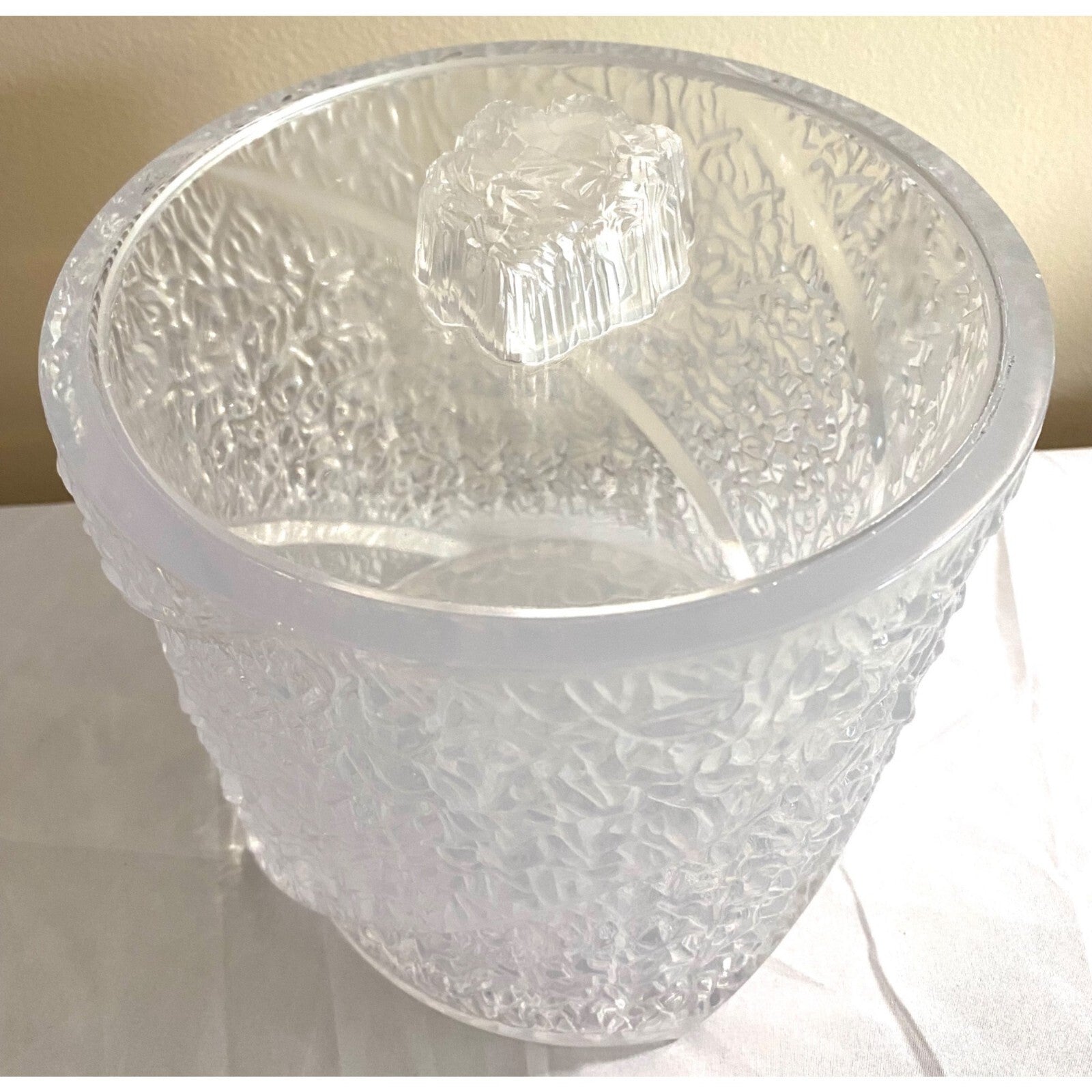 Vintage Hinge Texture Lucite Ice Bucket