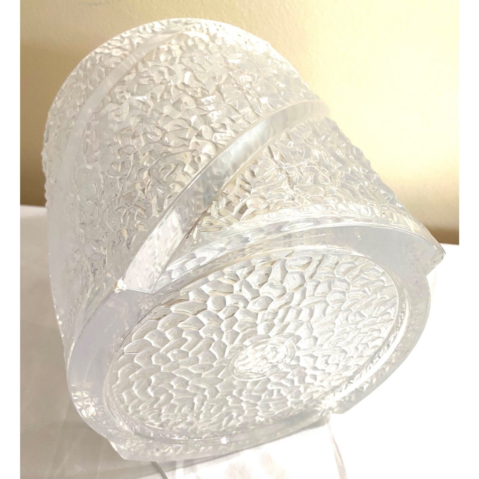 Vintage Hinge Texture Lucite Ice Bucket