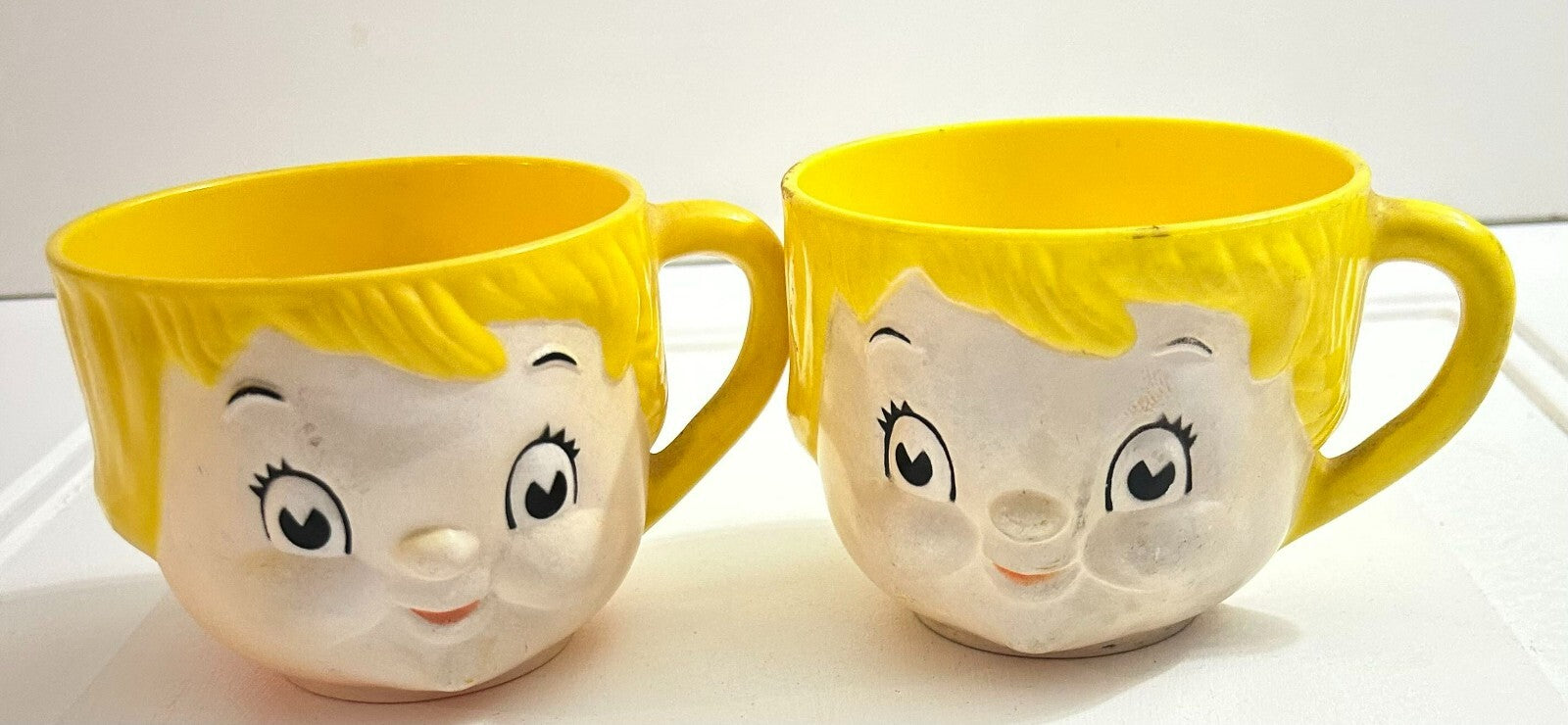 Lot Of 2 Vintage Campbells Soup Embossed Doll Face Dolly Dingle Kids Mug