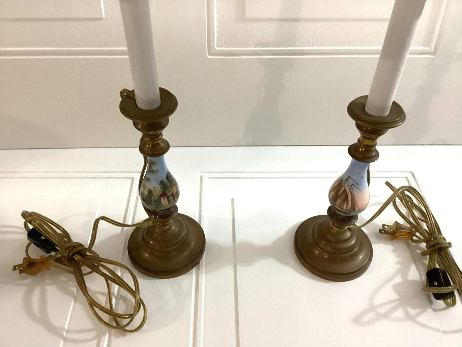 Vintage Set Of 2 Hand Painted, Brass Leg Elect Table Lamps