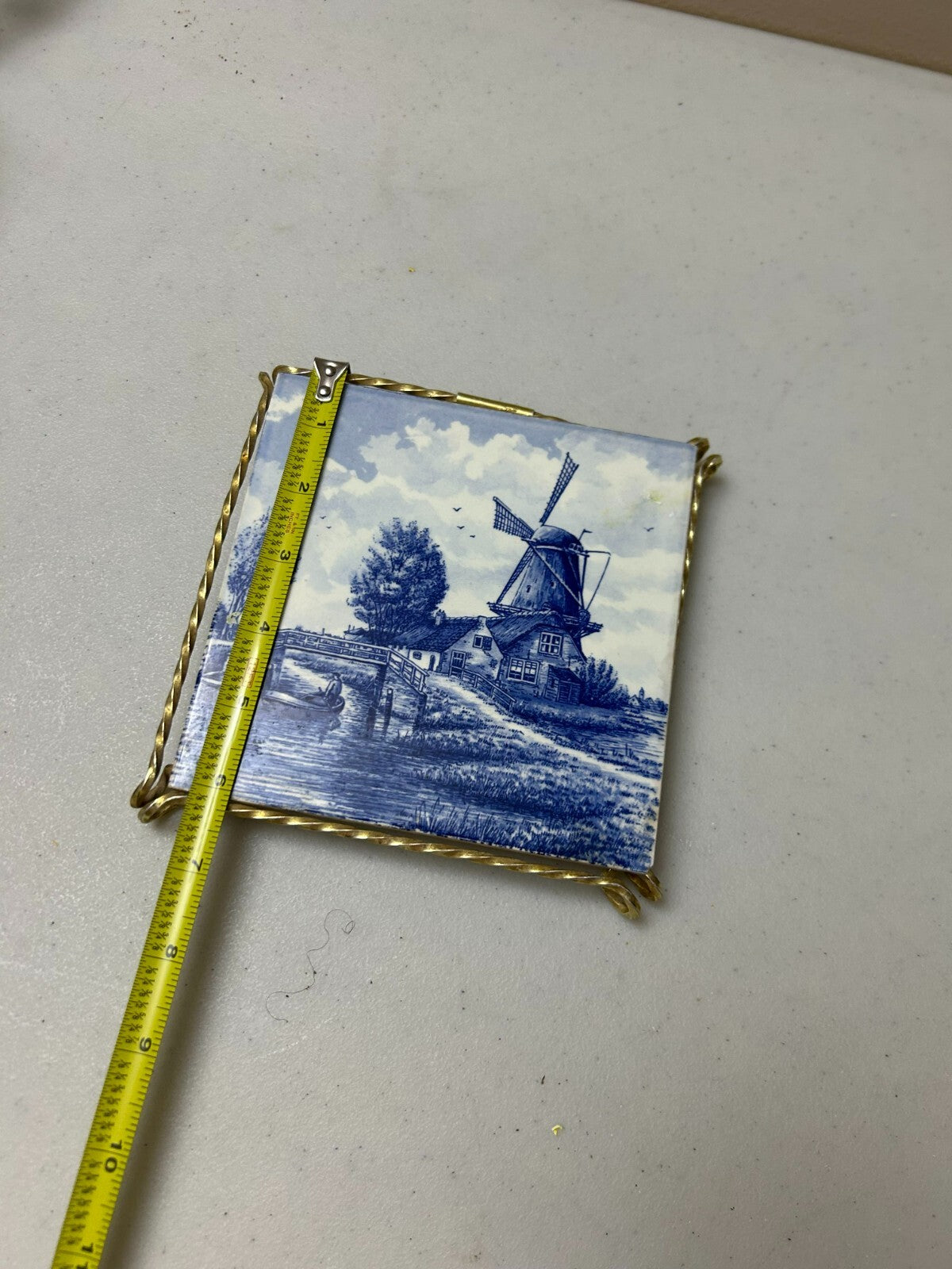 Vintage Blue White Pennsylvania Dutch Delft Tile In Gold Plated Base Trivet