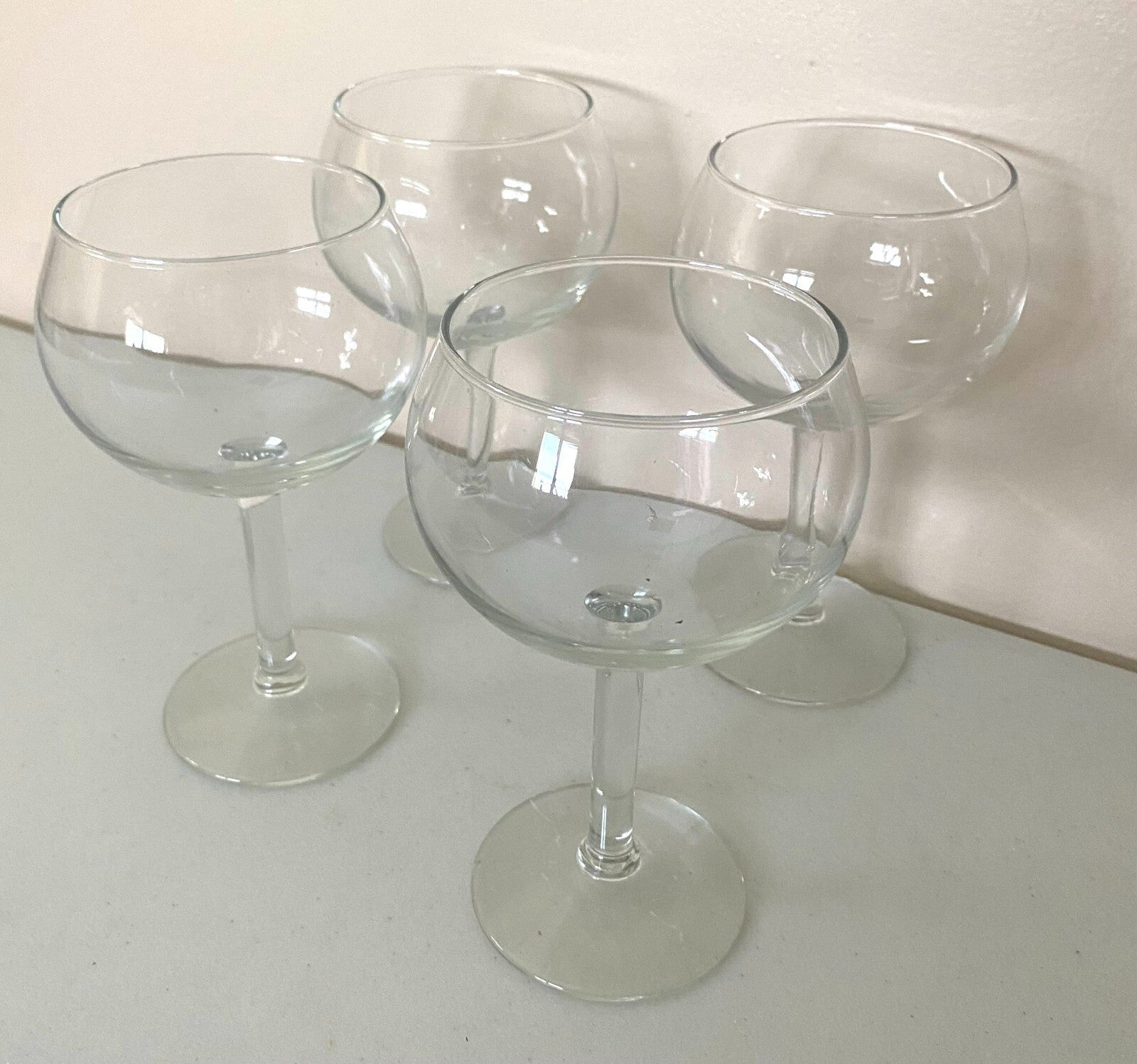 Lot Of 4 Wine Glasses 7 x 5 Inches