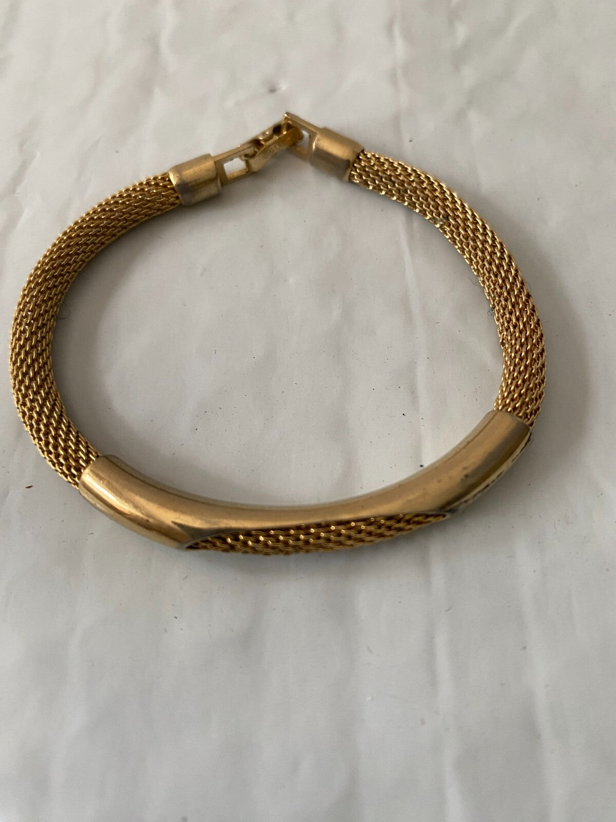 Vintage Avon Womens Signed Chain Bracelet Gold Tone Mesh