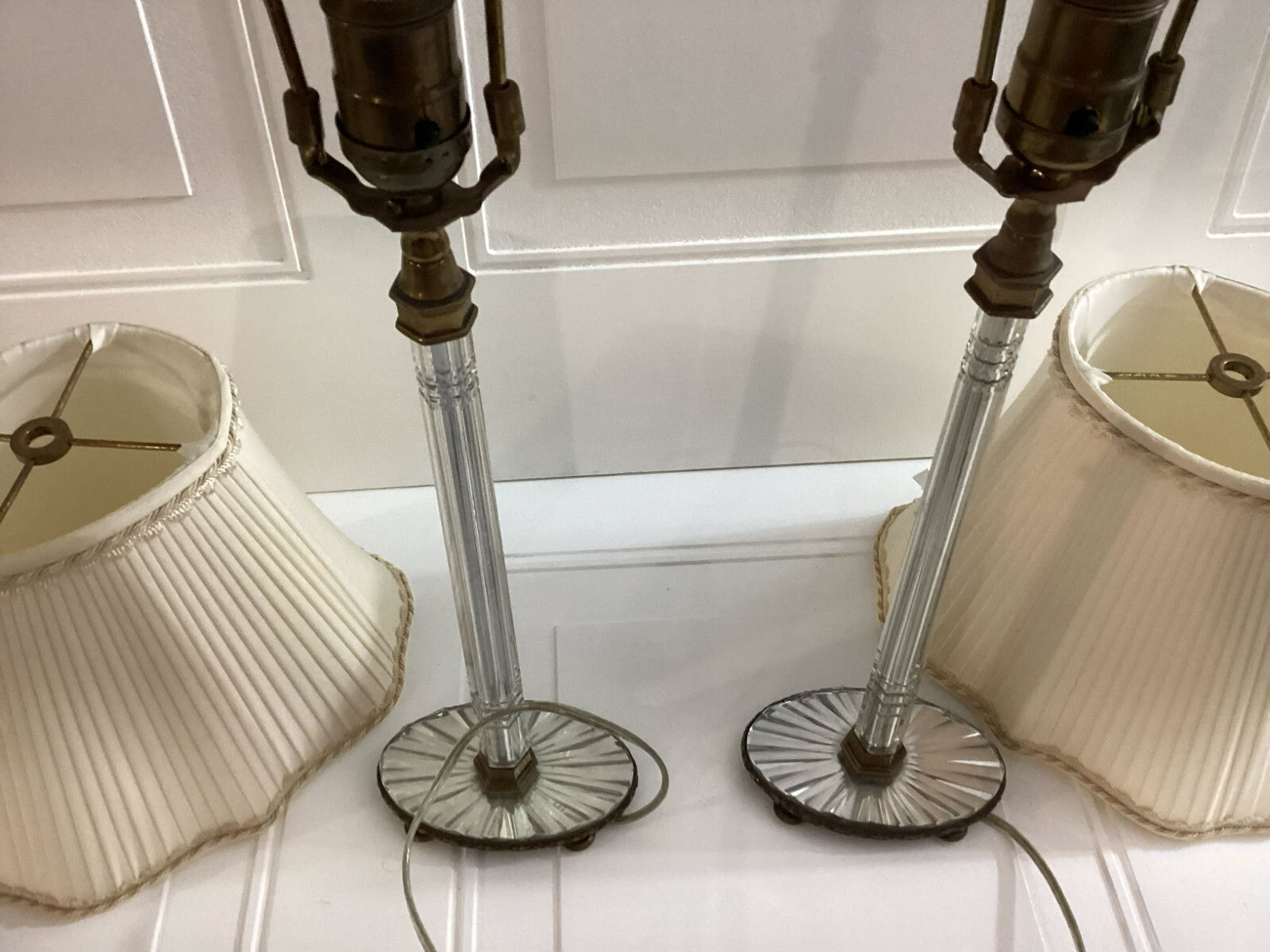 Set Of 2 Vintage Electric Powered 23 Inch Glass Stem Table Lamp With Shade
