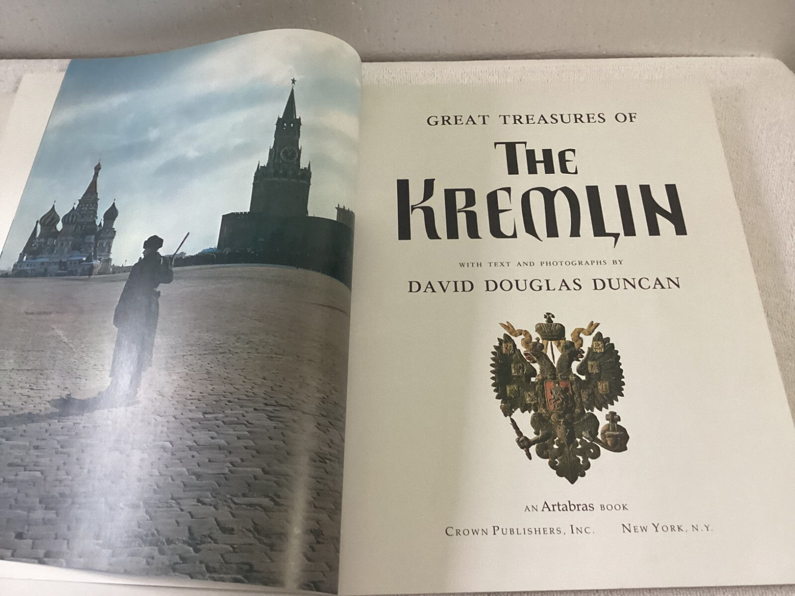 Great Treasures Of The Kremlin By David Douglas Duncan Text And Photographs Book