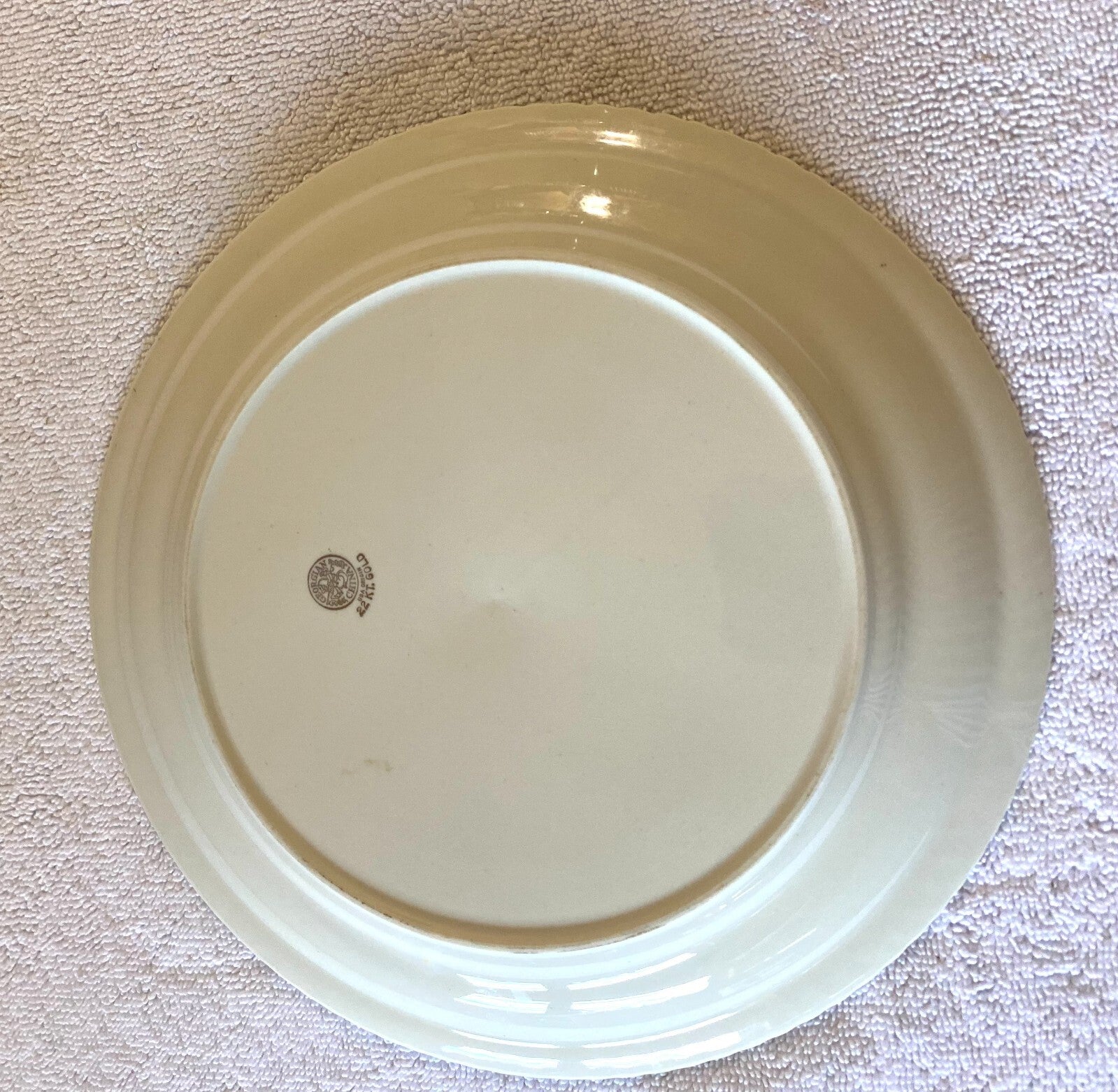 Georgian China 22 Kt Gold Floral Pattern Round Decorative Plate
