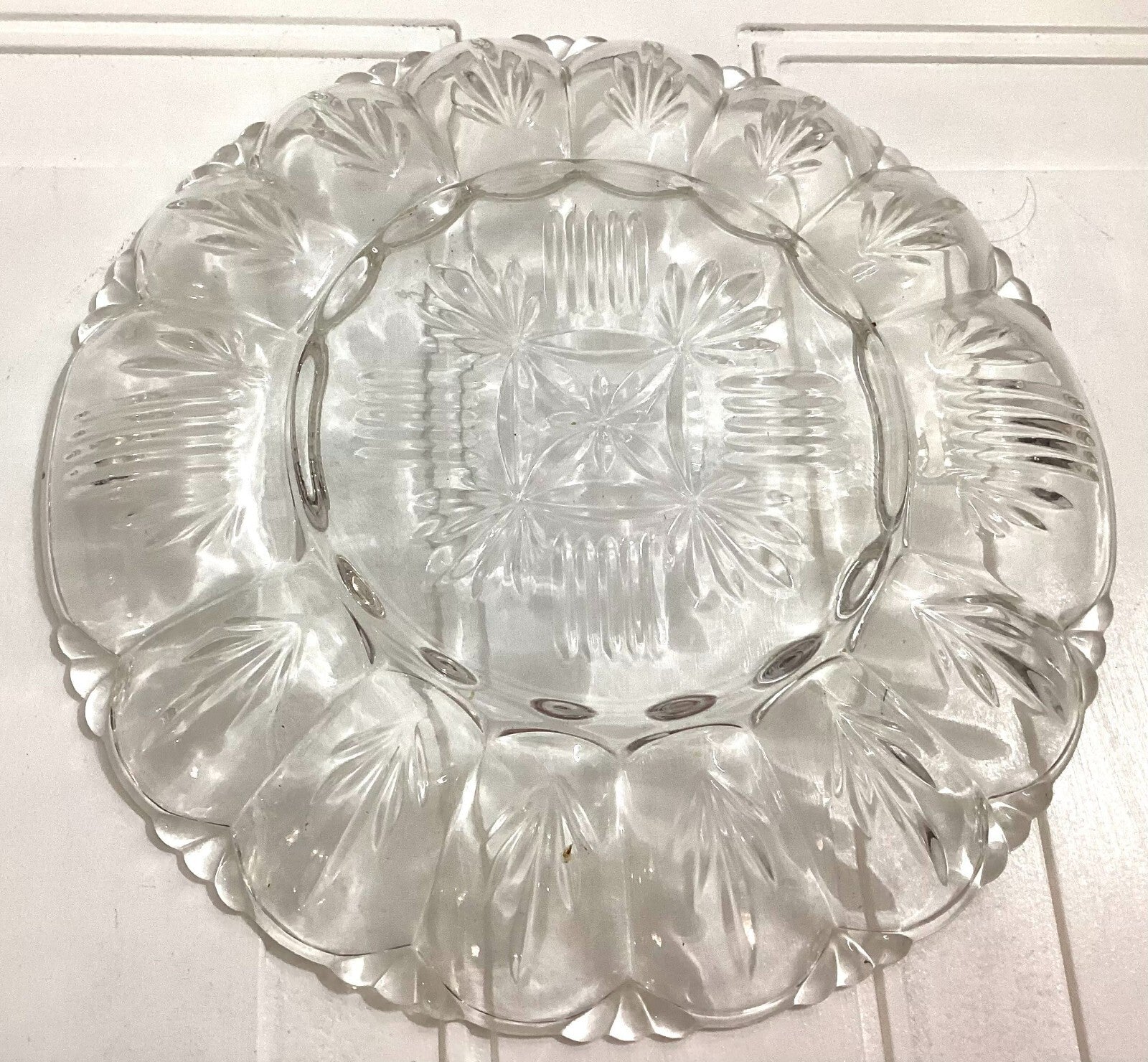 Federal Glass Georgetown Clear Cut Glass Round 15 Sections Deviled Egg plate
