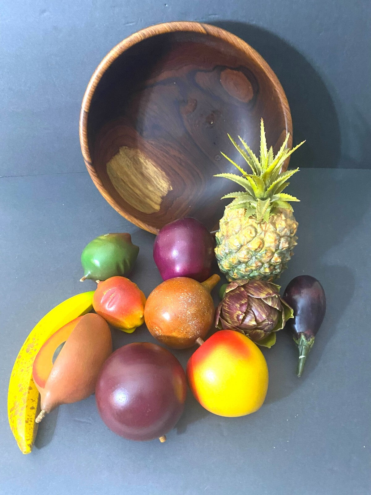 Decorative Wooden Bowl And 11 Pieces Various Fruits