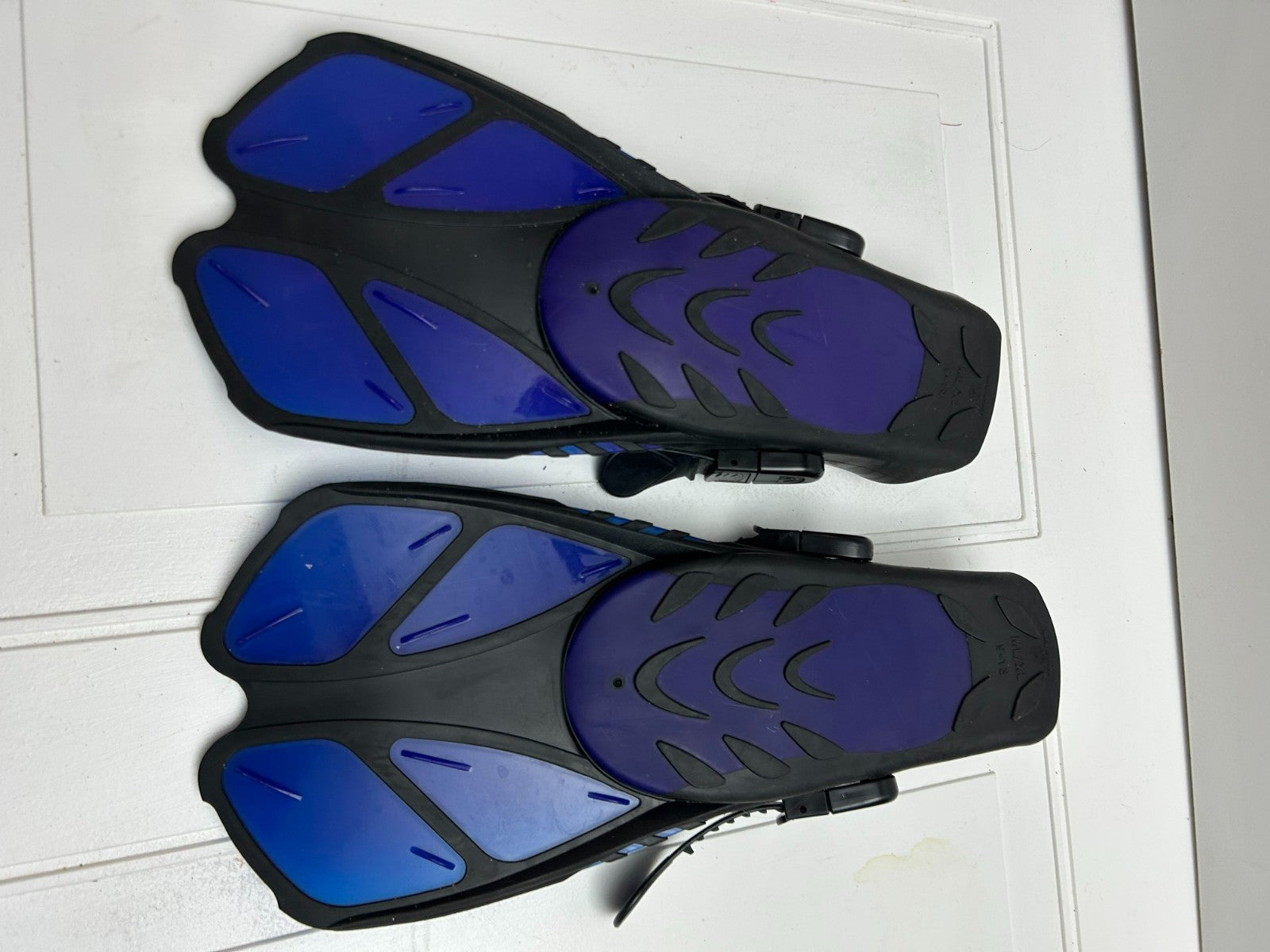 Capas Unisex Adjustable Snorkel Swimming Fins Size ML/XL (9-13) - Black Blue