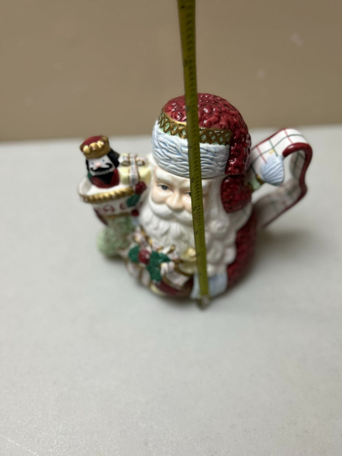 Holiday Christmas Theme Santa Clause Head Figure Small Tea Pot With Lid