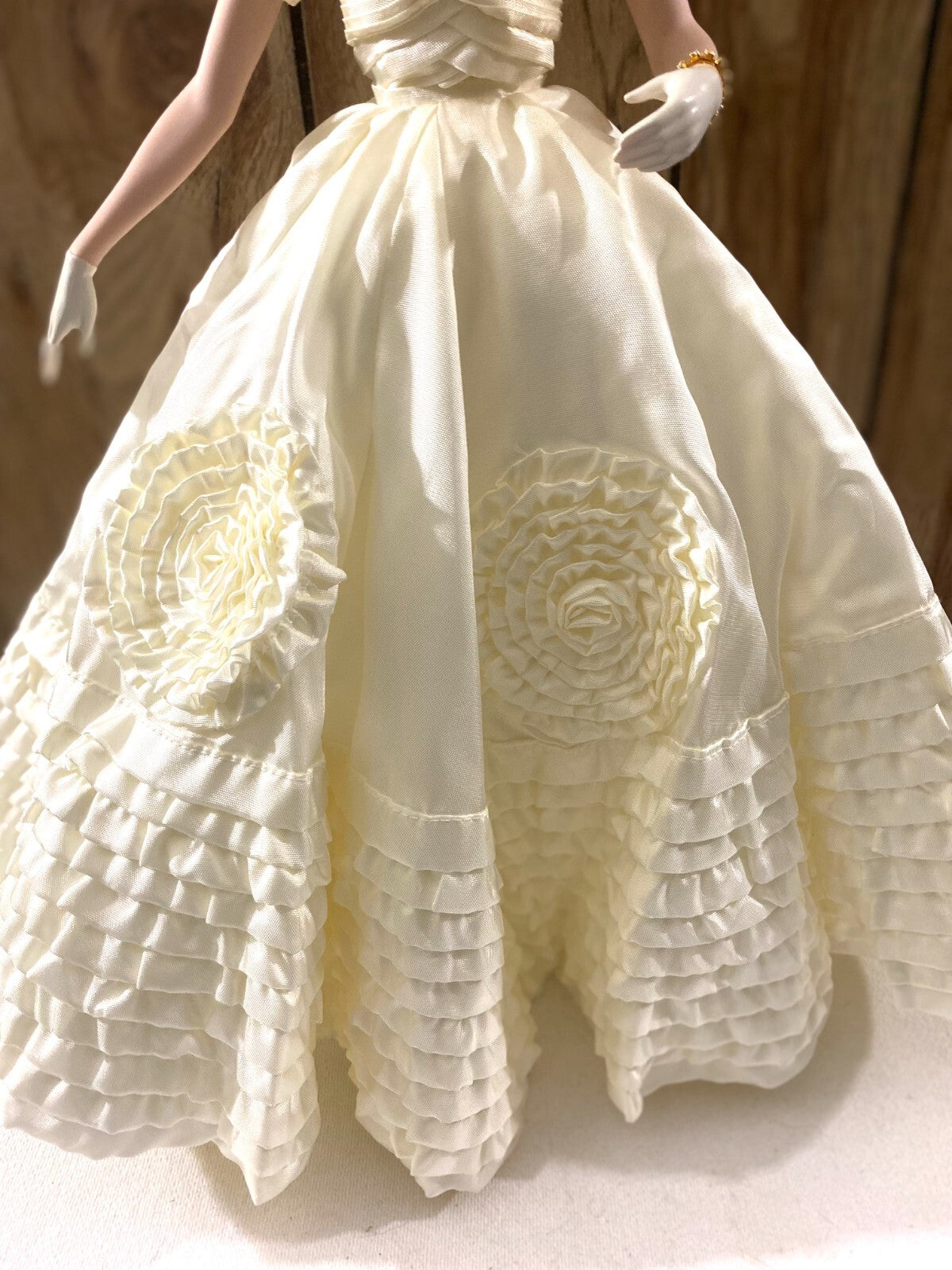 Franklin Heirloom The Jacqueline Kennedy In Wedding Dress Porcelain doll